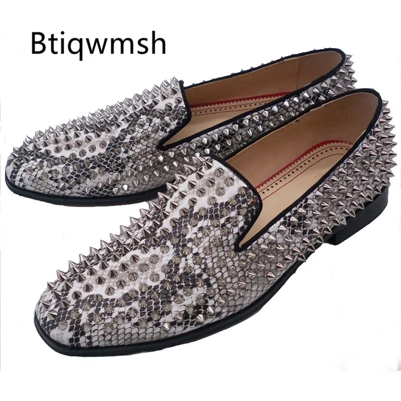 2020 Snakeskin Spiked Shoes Men Round Toe Rivet Studded Flat Shoes For Man Fashion Dress Shoes
2020 Snakeskin Spiked Shoes Men Round Toe Rivet Studded Flat Shoes For Man Fashion Dress Shoes