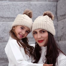2 предмета теплые зимние шапки для мамы и ребенка вязаная шапочка