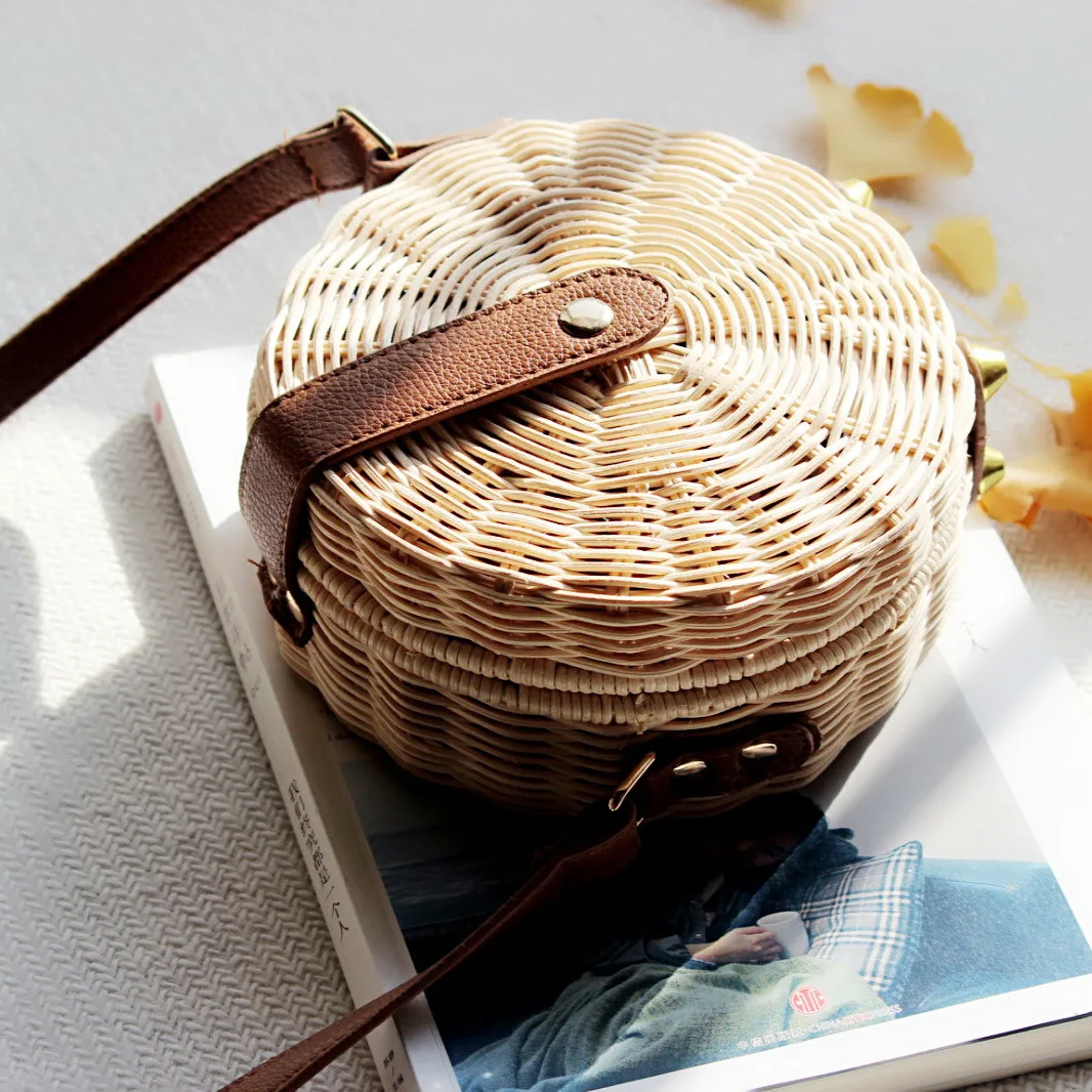 Round rattan bag female straw bag beach bag travel vacation bag shoulder diagonal bag
Round rattan bag female straw bag beach bag travel vacation bag shoulder diagonal bag