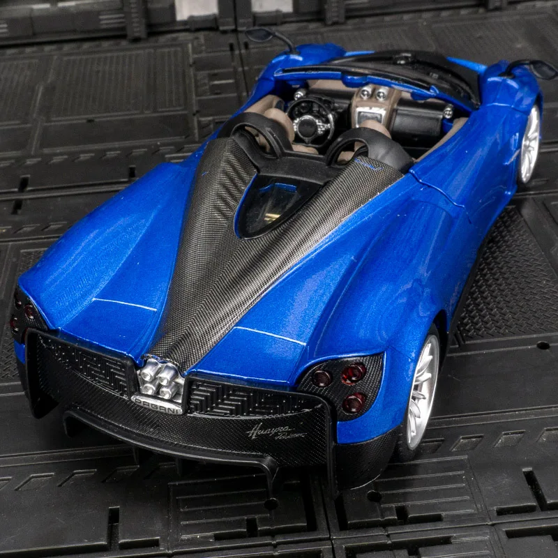 Фото Модель автомобиля из сплава Diecast Pagani Huayra Roadster в масштабе 1:24, миниатюрный металлический суперкар, подарок на Рождество для мальчиков-игрушек для детей.