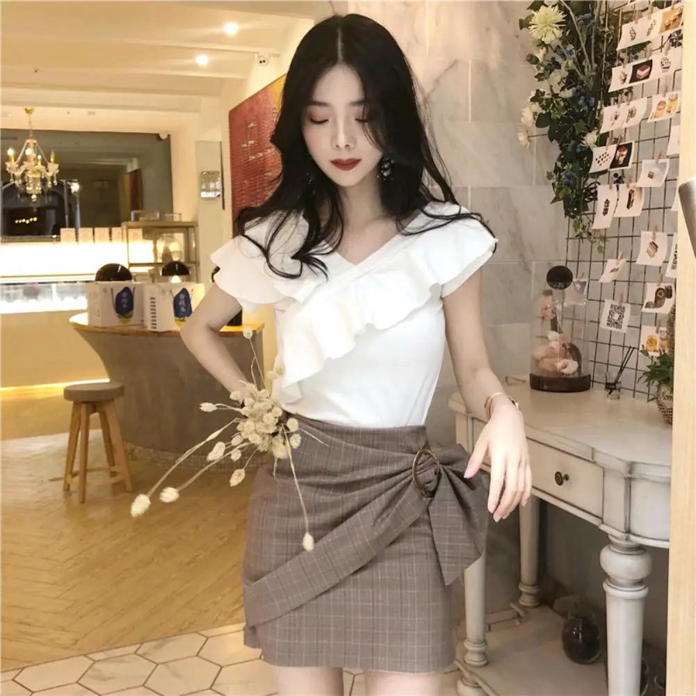 Women Solid Color V Neck Off Shoulder Short Sleeve T-shirt Blouse Flounce Top Office Ladies Shirt Female Casual
Women Solid Color V Neck Off Shoulder Short Sleeve T-shirt Blouse Flounce Top Office Ladies Shirt Female Casual