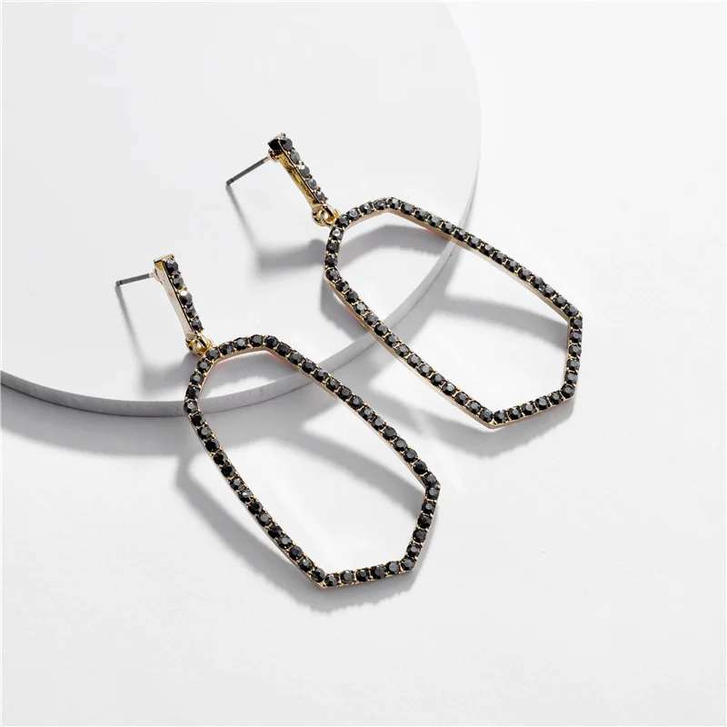 E6908 ZWPON Pave Crystal Frame Oval Earrings for Women 2020 Geometric Long Hexagon Simple Statement Earrings Jewelry Wholesale 
E6908 ZWPON Pave Crystal Frame Oval Earrings for Women 2020 Geometric Long Hexagon Simple Statement Earrings Jewelry Wholesale
