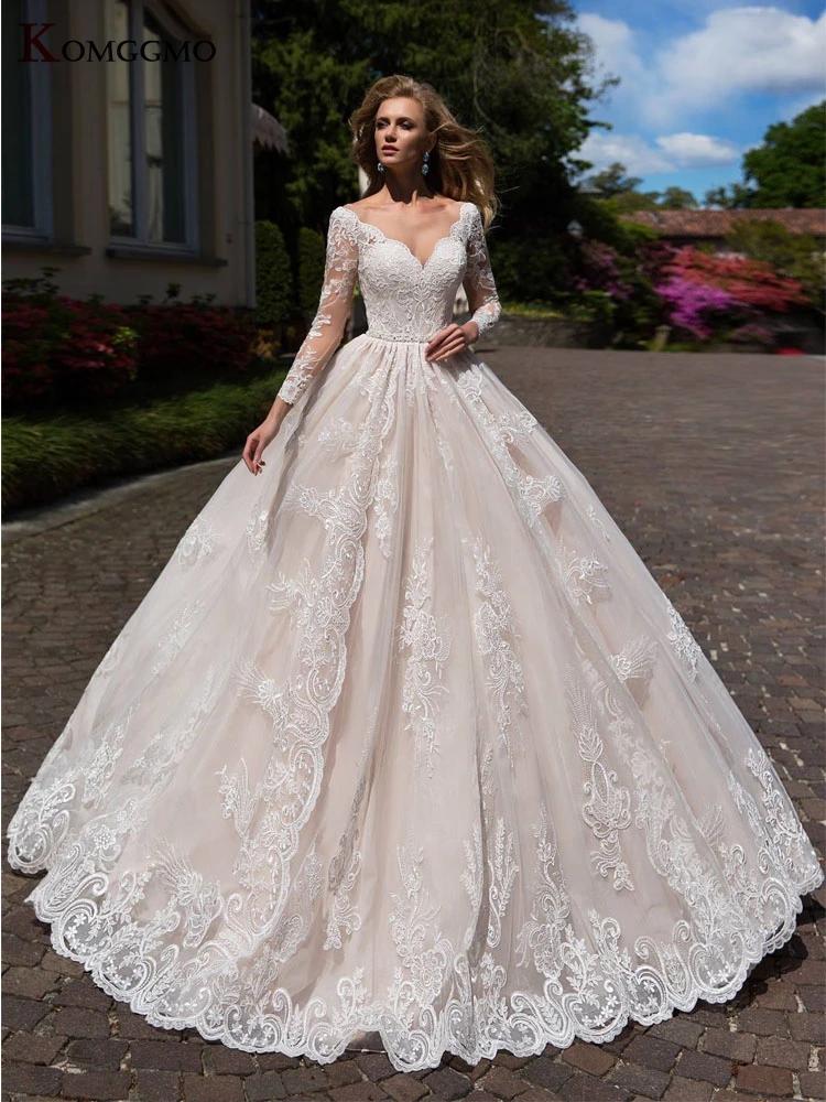 High-End Full Sleeve Embroidery Appliques Tulle V-Neck Bridal Ball Gown 2021 Hot Sale Button Back Chapel Train Wedding Dress
High-End Full Sleeve Embroidery Appliques Tulle V-Neck Bridal Ball Gown 2021 Hot Sale Button Back Chapel Train Wedding Dress