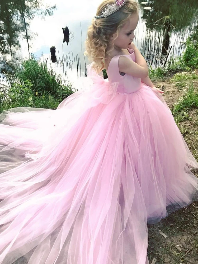 Spring Kids Long Pink Tulle Ball Gown With Train First Communion Vestidos Nina Wedding Birthday Party Little Flower Girl Dresses
Spring Kids Long Pink Tulle Ball Gown With Train First Communion Vestidos Nina Wedding Birthday Party Little Flower Girl Dresses