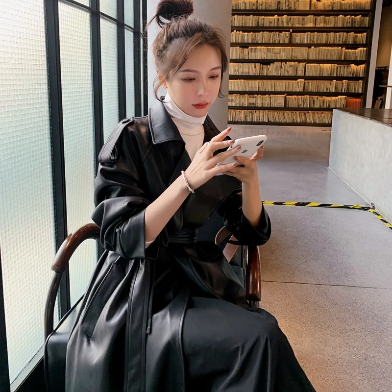 Women's Jacket 2020 Spring Autumn New Black Over-the-knee Long Leather Coat With Belt Slim Outerwear manteaux femmes
Women's Jacket 2020 Spring Autumn New Black Over-the-knee Long Leather Coat With Belt Slim Outerwear manteaux femmes