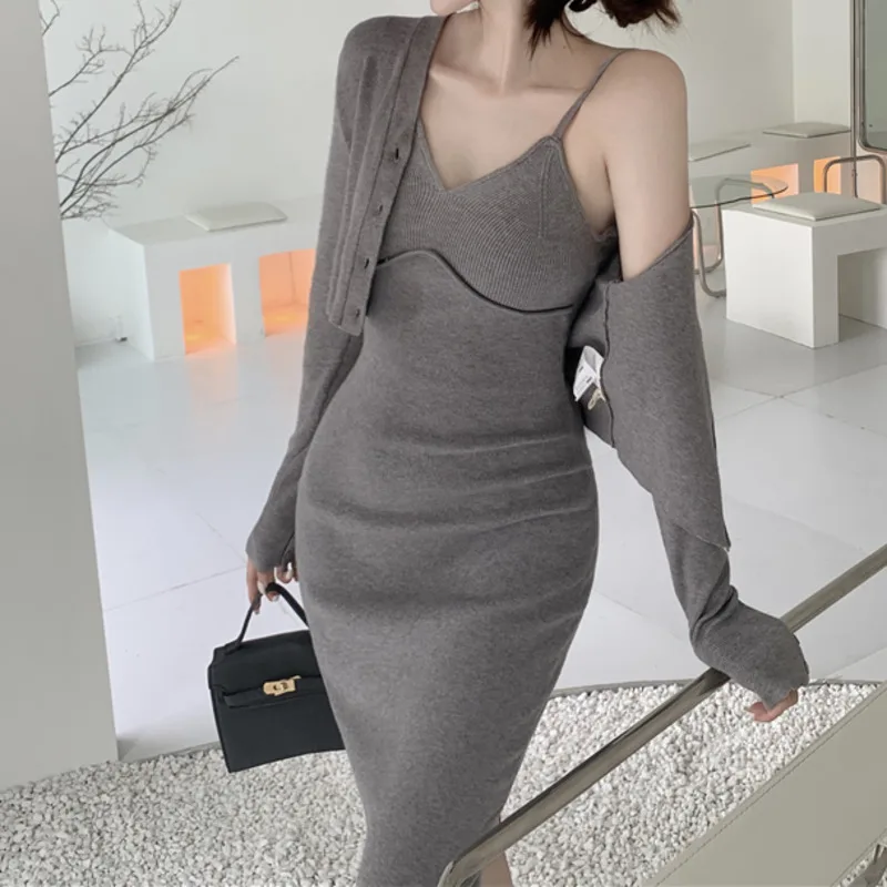 Повседневный трикотажный комплект из 3 предметов, короткий кардиган с открытыми пупками, жилет на бретелях и сексуальное облегающее платье ... 
Повседневный трикотажный комплект из 3 предметов, короткий кардиган с открытыми пупками, жилет на бретелях и сексуальное облегающее платье ...