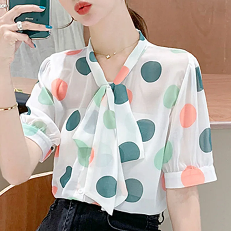 Blouse Women 2021 Short Sleeve Blouse Shirt Summer Women Tops Bow V-neck Dot Chiffon Blouse Shirts Blusas Camisas Mujer D207 
Blouse Women 2021 Short Sleeve Blouse Shirt Summer Women Tops Bow V-neck Dot Chiffon Blouse Shirts Blusas Camisas Mujer D207