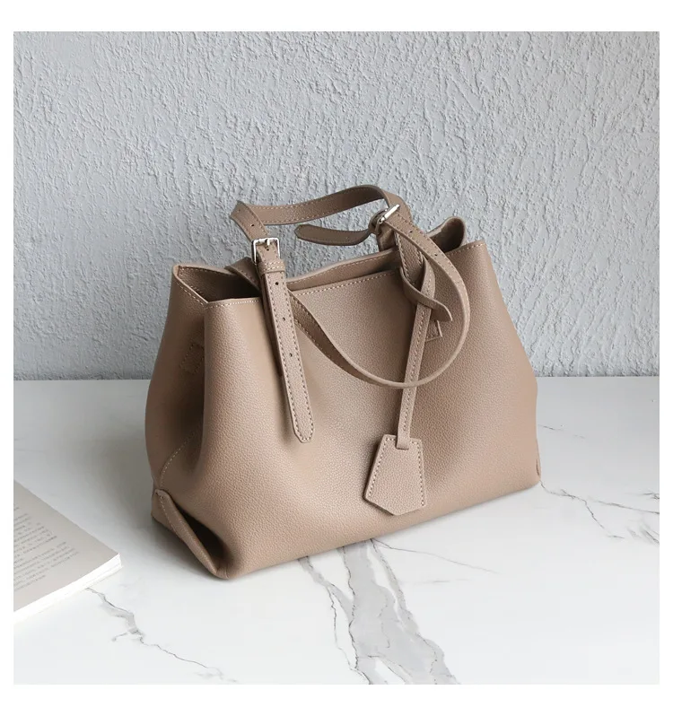Comutter Bag Fashion Genuine Leather Casual Tote Bags Women Shoulder Bag Cross Body Bag Woman
Comutter Bag Fashion Genuine Leather Casual Tote Bags Women Shoulder Bag Cross Body Bag Woman