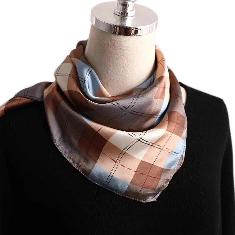 2020 Fashion Print Square Silk Scarf shawl women's quality 70*70CM Square silk scarves luxury beach printed Fashion headscarf
2020 Fashion Print Square Silk Scarf shawl women's quality 70*70CM Square silk scarves luxury beach printed Fashion headscarf