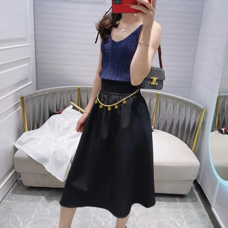 AB27608 2021 spring and summer women's new product holiday style blooming watercolor printing cake layered mid-length skirt
AB27608 2021 spring and summer women's new product holiday style blooming watercolor printing cake layered mid-length skirt