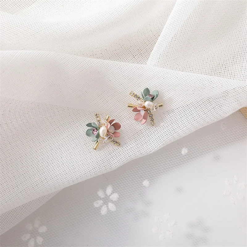 2021 New Trendy Handmade Colorful Sweet Flowers High Quality Stud Earrings for Women Shiny Jewelry Fashion Oorbellen Gifts
2021 New Trendy Handmade Colorful Sweet Flowers High Quality Stud Earrings for Women Shiny Jewelry Fashion Oorbellen Gifts