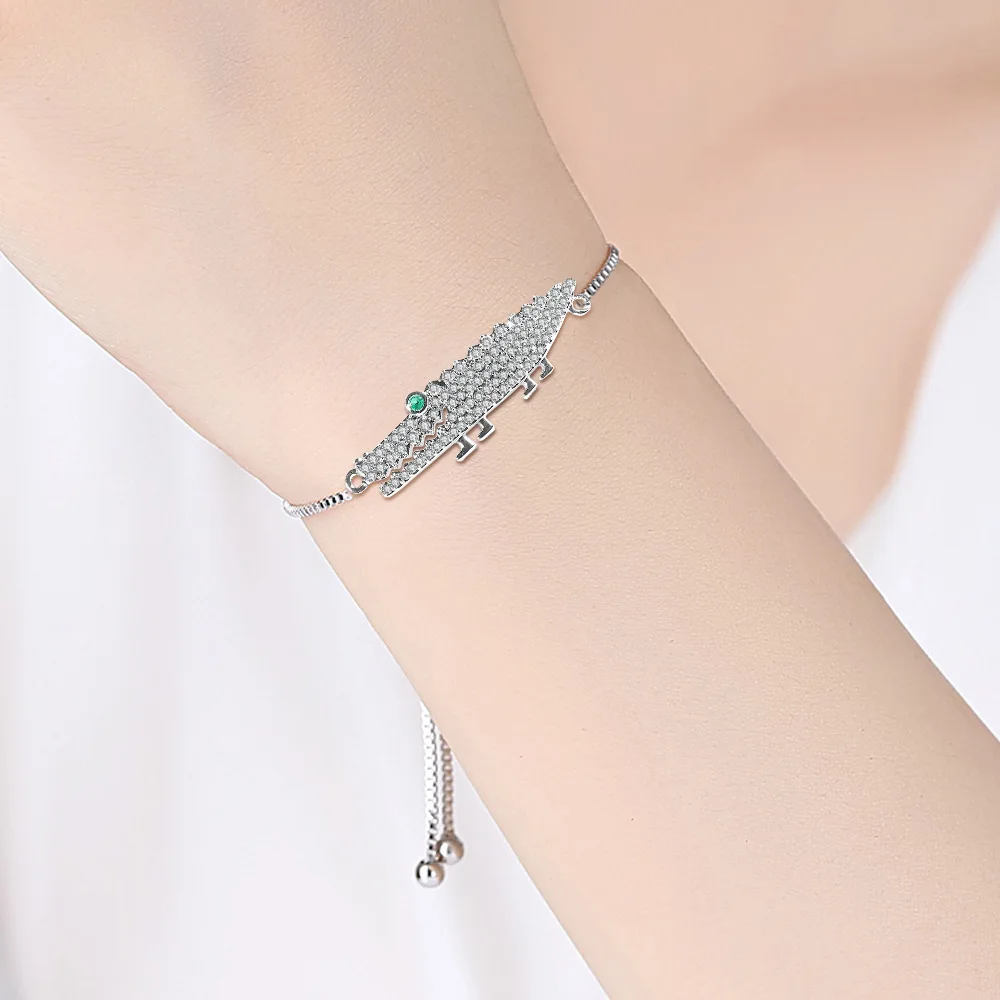 Fashion and Luxury Bracelet for Women Korean Version of Simple Microinlaid Crocodile Shape Accessories Adjustable Zircon Jewelry
Fashion and Luxury Bracelet for Women Korean Version of Simple Microinlaid Crocodile Shape Accessories Adjustable Zircon Jewelry