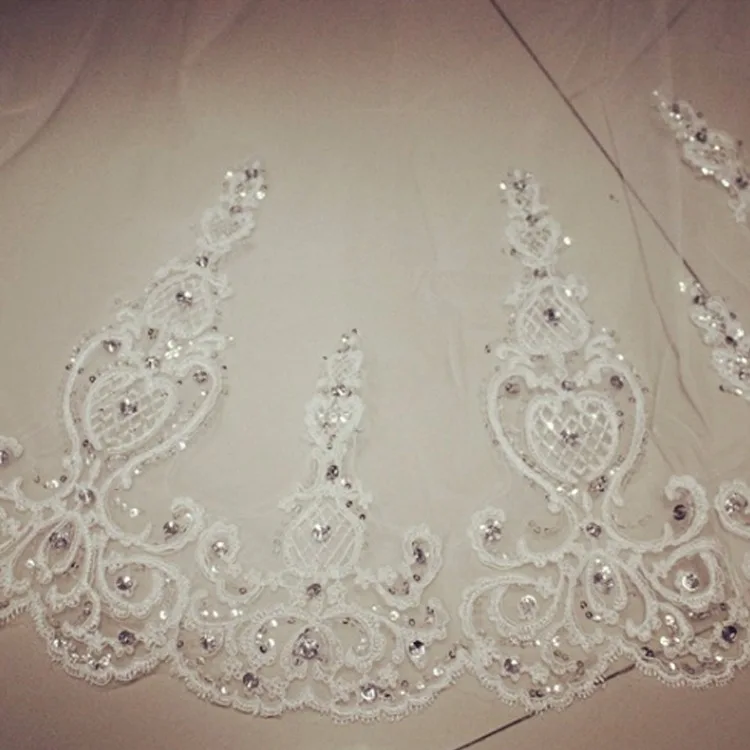 3. 5 meters long 1.8 meters wide wide sequin lace car bone with diamond lace bridal veil moped
3. 5 meters long 1.8 meters wide wide sequin lace car bone with diamond lace bridal veil moped