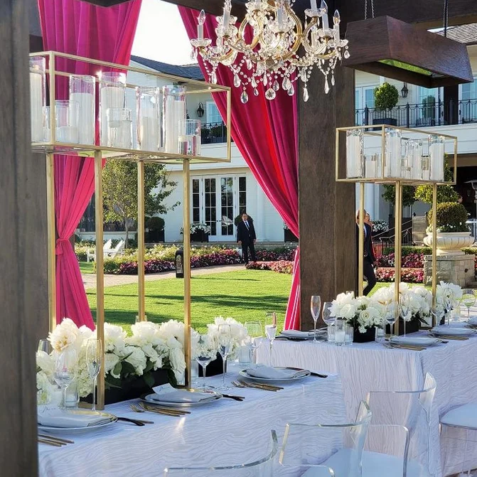 Wedding metal high platform golden flower column dining table center piece
Wedding metal high platform golden flower column dining table center piece