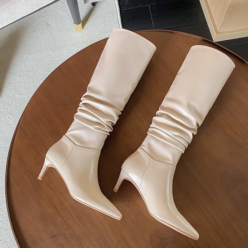 QZYERAI New Winter Size 33-43 Genuine Leather Women Modern Boots Stiletto Heels Pointed Toe Ladies Shoes Solid Color Knee High
QZYERAI New Winter Size 33-43 Genuine Leather Women Modern Boots Stiletto Heels Pointed Toe Ladies Shoes Solid Color Knee High
