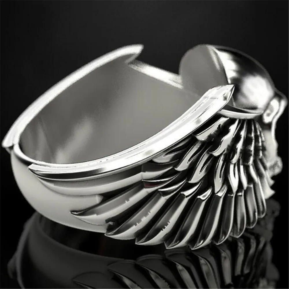 Creative Fashion Exaggerated Retro Punk Domineering Skull Wings Feather Men's Ring Gothic Hip Hop Punk Jewelry Gift Wholesale
Creative Fashion Exaggerated Retro Punk Domineering Skull Wings Feather Men's Ring Gothic Hip Hop Punk Jewelry Gift Wholesale
