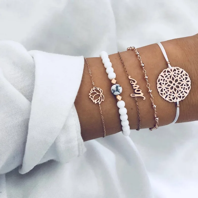 Bracelets for Girls Boho Jewelry Women's Butterfly Bracelet Snake Heart Chain Bracelet Combination Suit Series Punk Accessories
Bracelets for Girls Boho Jewelry Women's Butterfly Bracelet Snake Heart Chain Bracelet Combination Suit Series Punk Accessories