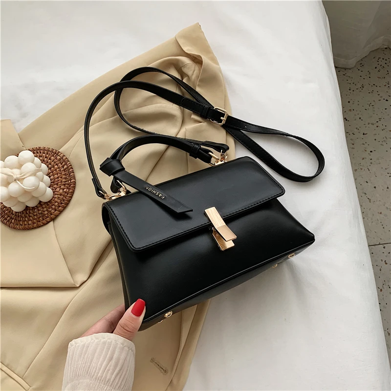 2020 new Louis Joker high quality Luxury Handbags Women Designer Shoulder handbags Evening Clutch Bag Messenger Crossbody Bags
2020 new Louis Joker high quality Luxury Handbags Women Designer Shoulder handbags Evening Clutch Bag Messenger Crossbody Bags