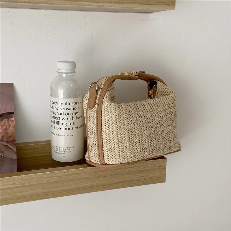 Summer Women's Straw Bucket Bag Beach Woven Shoulder Bags Portable Handbag Rattan Travel Leisure Splice Crossbody Bags
Summer Women's Straw Bucket Bag Beach Woven Shoulder Bags Portable Handbag Rattan Travel Leisure Splice Crossbody Bags