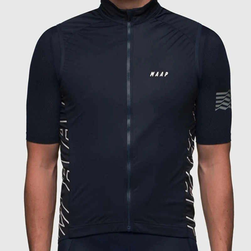 Maap Men's jersey with QUICKSTEP wind butt adjustment sleeveless lightweight jersey Windproof and waterproof vest jacket
Maap Men's jersey with QUICKSTEP wind butt adjustment sleeveless lightweight jersey Windproof and waterproof vest jacket