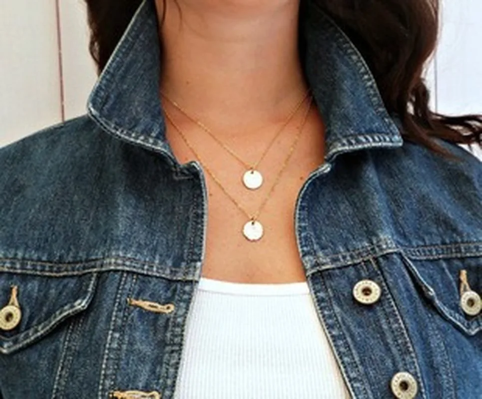 Necklace Jewelry Fashion Simple Glitter Sequins Pendant Joker Dress Short Necklace Necklace Women
Necklace Jewelry Fashion Simple Glitter Sequins Pendant Joker Dress Short Necklace Necklace Women