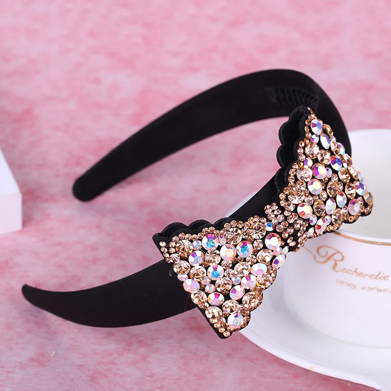 Korean Fashion Girl Exquisite Width HairBands Ornament Shiny Rhinestone Bowknot Headwear For Women Bridal Headband Accessories
Korean Fashion Girl Exquisite Width HairBands Ornament Shiny Rhinestone Bowknot Headwear For Women Bridal Headband Accessories