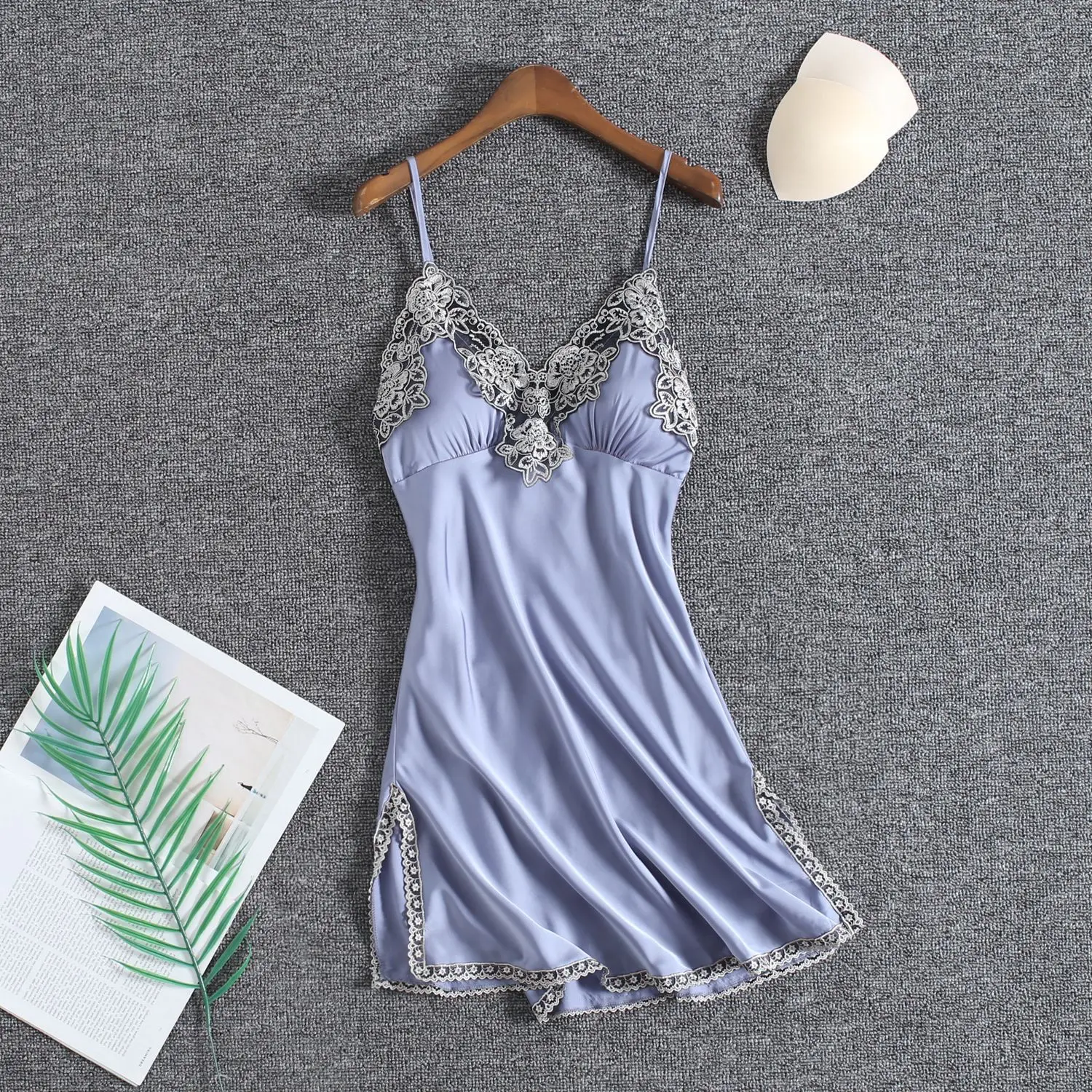Lady Spaghetti Strap Nightgown Satin Nightdress Bathrobe Silky Sleepwear Nightwear Black Sleep Dress Sexy Lace Intimate Lingerie
Lady Spaghetti Strap Nightgown Satin Nightdress Bathrobe Silky Sleepwear Nightwear Black Sleep Dress Sexy Lace Intimate Lingerie