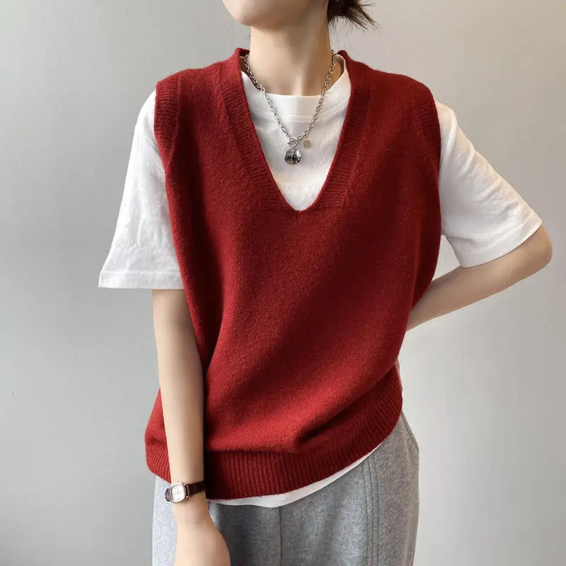 Harajuku Yellow Sweater Vest Women Sleeveless V-neck Soild Autumn And Winter Knitted Sweater Female Waistcoat Green Jumper Q4960
Harajuku Yellow Sweater Vest Women Sleeveless V-neck Soild Autumn And Winter Knitted Sweater Female Waistcoat Green Jumper Q4960