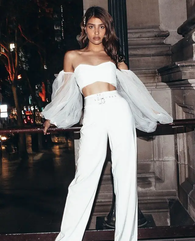Elegant high quality sexy women 2020 sexy white lace off shoulder long sleeve bodycon bandage bodysuitsWholesale
Elegant high quality sexy women 2020 sexy white lace off shoulder long sleeve bodycon bandage bodysuitsWholesale