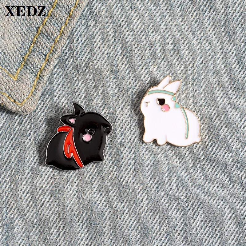 XEDZ black and white rabbit sister enamel pins pink sad turban pet rabbit cartoon animal pushpin fun jewelry punk lapel brooch
XEDZ black and white rabbit sister enamel pins pink sad turban pet rabbit cartoon animal pushpin fun jewelry punk lapel brooch