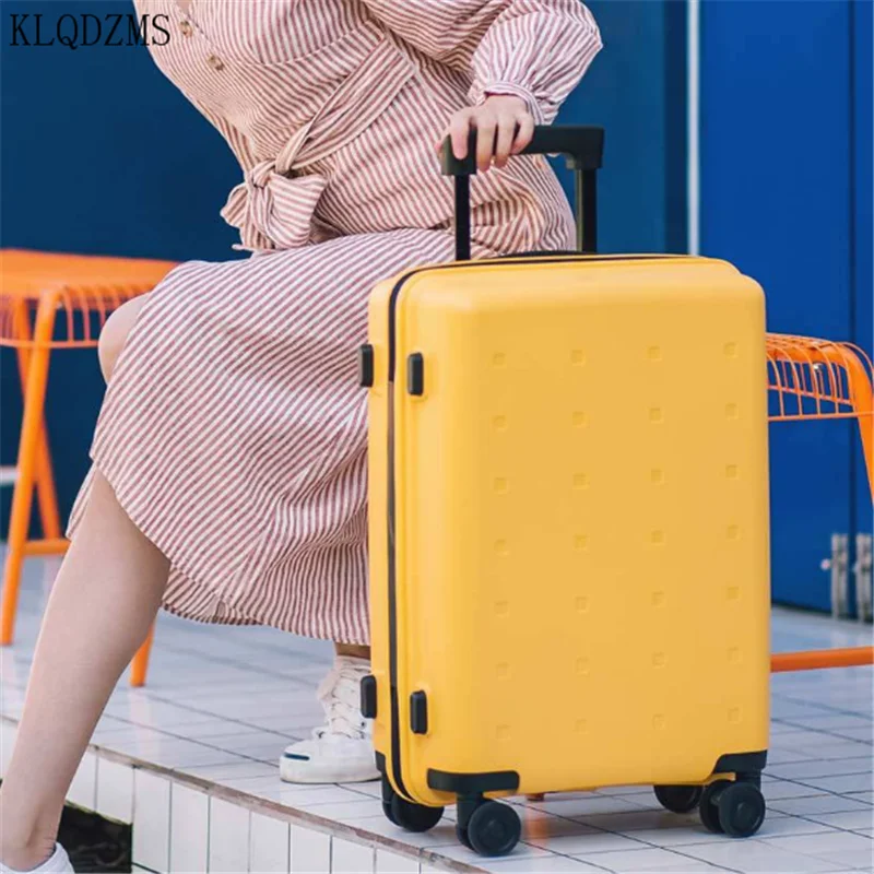 Корейский чемодан на колесиках KLQDZMS, ручка-Спиннер, чемодан на колесиках, симпатичная вместительная Мужская тележка, 20-дюймовый багажник ка...
Корейский чемодан на колесиках KLQDZMS, ручка-Спиннер, чемодан на колесиках, симпатичная вместительная Мужская тележка, 20-дюймовый багажник ка...