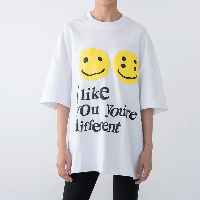 Letter Foam Smiley Kanye Tshirt Harajuku Summer Short Sleeve Oversize Couple T-shirt Crew Neck Loose Casual Top Tees 
Letter Foam Smiley Kanye Tshirt Harajuku Summer Short Sleeve Oversize Couple T-shirt Crew Neck Loose Casual Top Tees