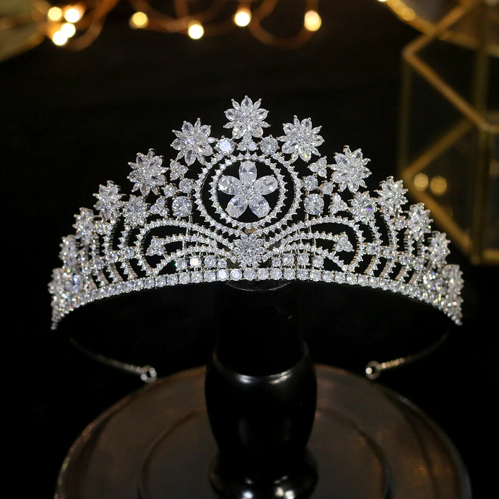 New design tiara 3A zirconia crown корона retro wedding accessories bridal hair tiara party accessories
New design tiara 3A zirconia crown корона retro wedding accessories bridal hair tiara party accessories