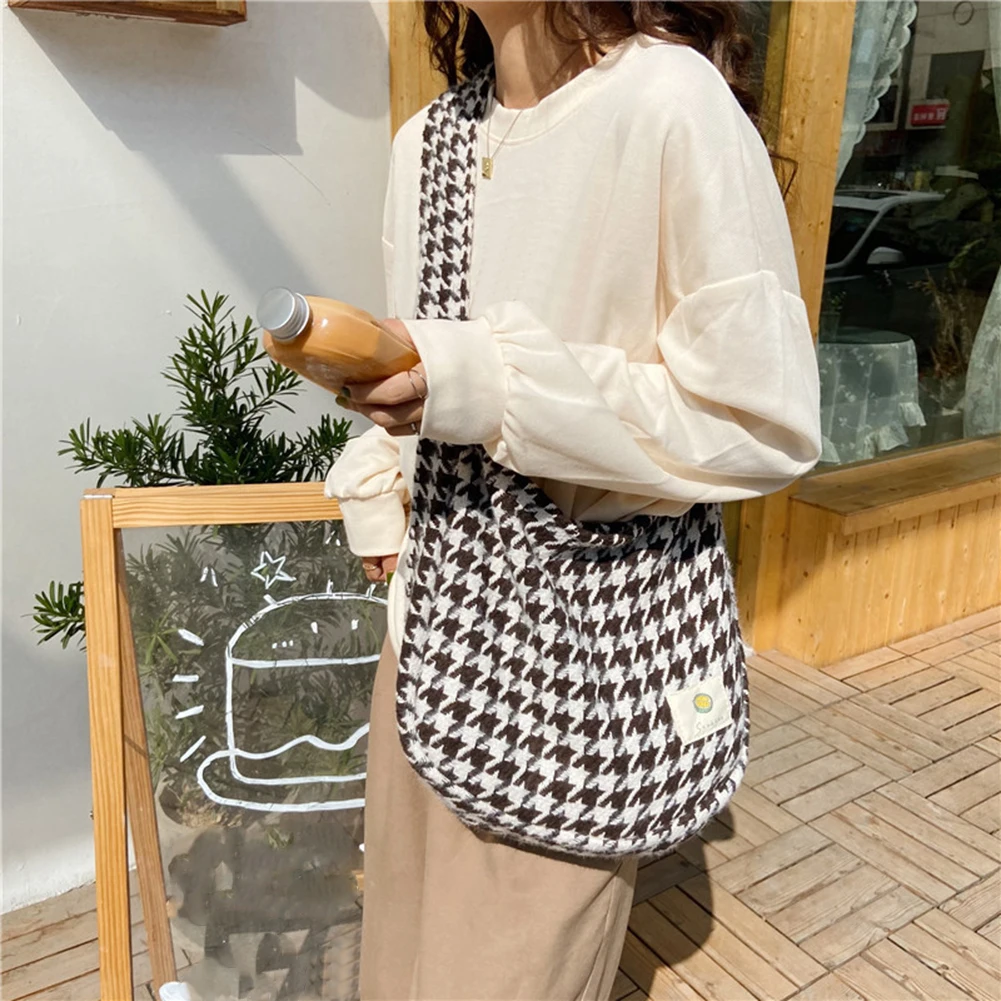 Сумка женская, весенняя, шерстяная, клетчатая, вместительная, 2021
Сумка женская, весенняя, шерстяная, клетчатая, вместительная, 2021