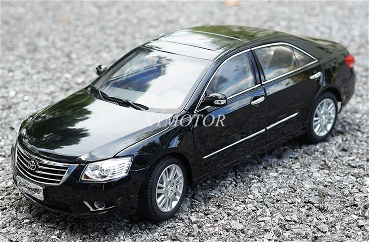 1:18 For Toyota Camry 2008 6th generation Diecast Model Car Black/White Kids Gifts Collection Display Ornaments
1:18 For Toyota Camry 2008 6th generation Diecast Model Car Black/White Kids Gifts Collection Display Ornaments
