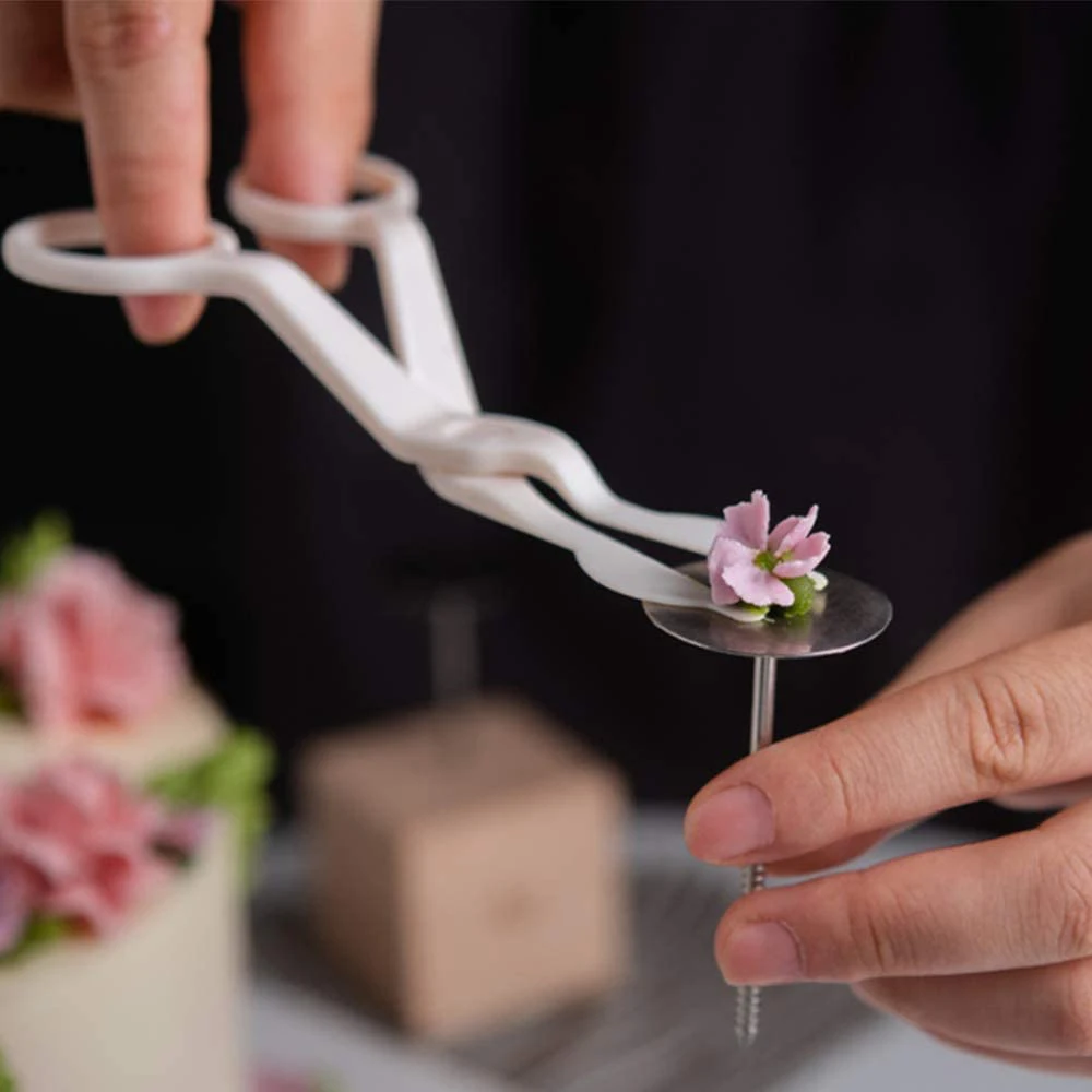 181Pcs Cake Decoration Tool Set Cake Turntable Pastry Tube Jelly Tool Nozzle Cake Biscuit Baking Tool Utensils Accessories
181Pcs Cake Decoration Tool Set Cake Turntable Pastry Tube Jelly Tool Nozzle Cake Biscuit Baking Tool Utensils Accessories