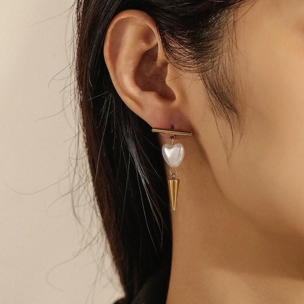 Punk Metal Stainless Golden Round Earclip Earrings For Women Fashion Vintage Love Imitation pearl Drop Earrings Jewelry Gifts
Punk Metal Stainless Golden Round Earclip Earrings For Women Fashion Vintage Love Imitation pearl Drop Earrings Jewelry Gifts