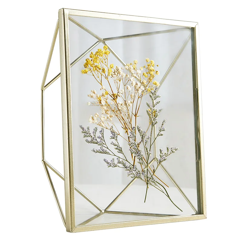 Nordic wind leaves dried flowers plant specimen frame decoration small picture ornament eight inch photo frame table top
Nordic wind leaves dried flowers plant specimen frame decoration small picture ornament eight inch photo frame table top