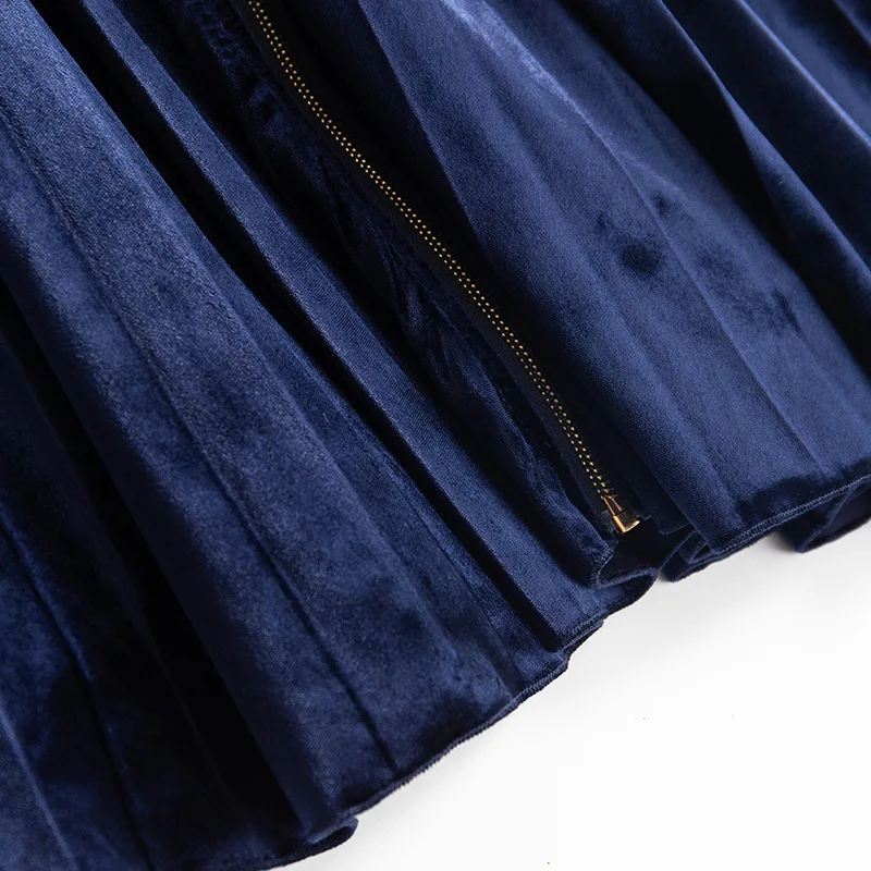 2020 Vintage Velvet Printed Knee Length Dress Women Long Sleeve Embroidery Pleated Dress Streetwear Plus Size Dress
2020 Vintage Velvet Printed Knee Length Dress Women Long Sleeve Embroidery Pleated Dress Streetwear Plus Size Dress