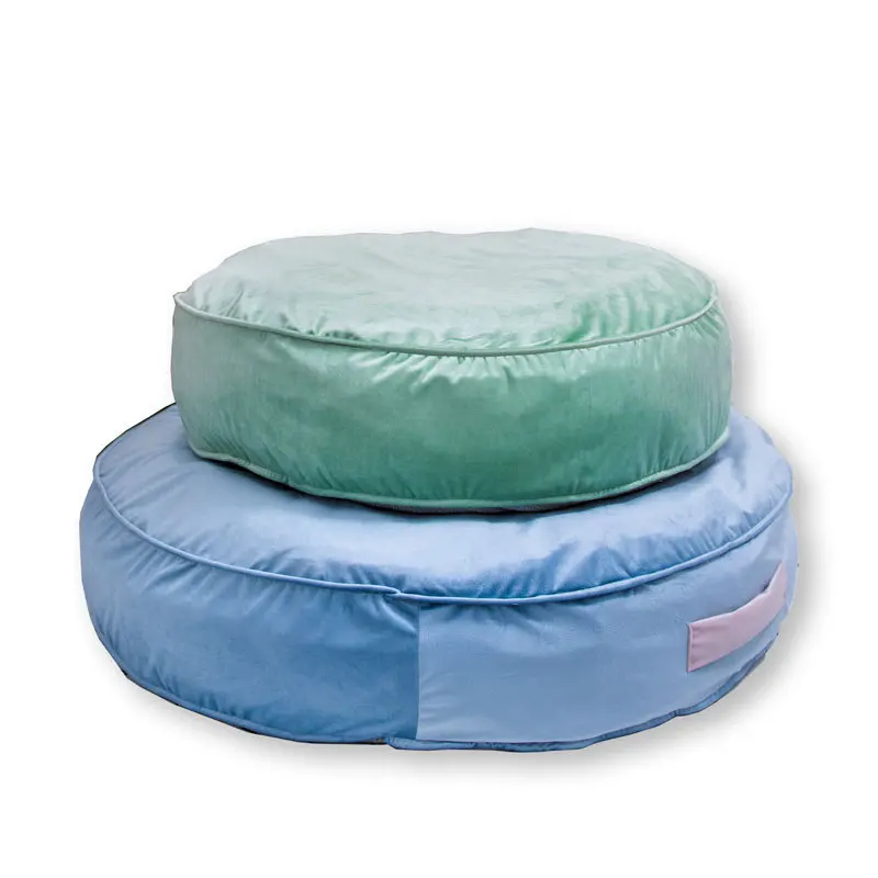 Short Legs Captain New Cool Summer Ice Silk Nest Cool Dog Kennel Puffs Velvet Kennel Round Dog VOW Pets 2021 New
Short Legs Captain New Cool Summer Ice Silk Nest Cool Dog Kennel Puffs Velvet Kennel Round Dog VOW Pets 2021 New