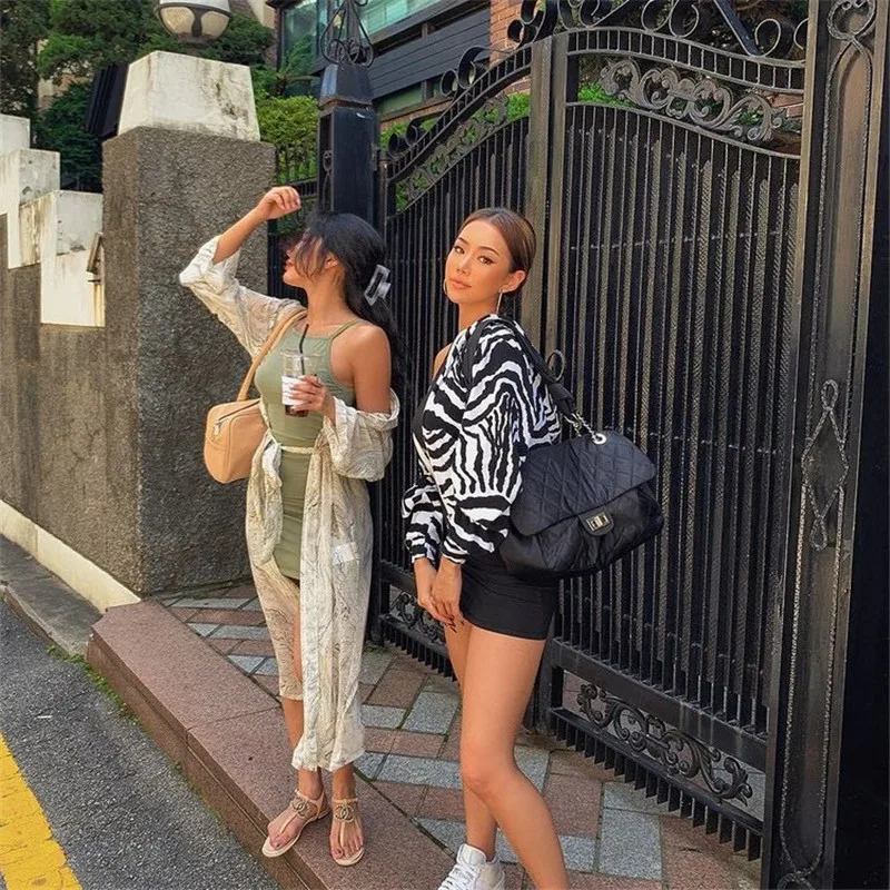 2020 Autumn New Solid Color Large Capacity Casual Totes Chain Handbags Fashion Diamond Lattice Shoulder Messenger Bag Sac A Main
2020 Autumn New Solid Color Large Capacity Casual Totes Chain Handbags Fashion Diamond Lattice Shoulder Messenger Bag Sac A Main