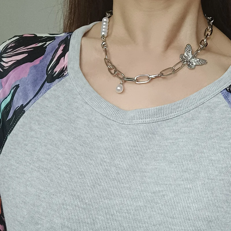 2021 New Punk Silver Color Chunky Chain Short Necklaces Femme Bijoux Fashion Imitation Pearl Butterfly Party Necklace For Women
2021 New Punk Silver Color Chunky Chain Short Necklaces Femme Bijoux Fashion Imitation Pearl Butterfly Party Necklace For Women