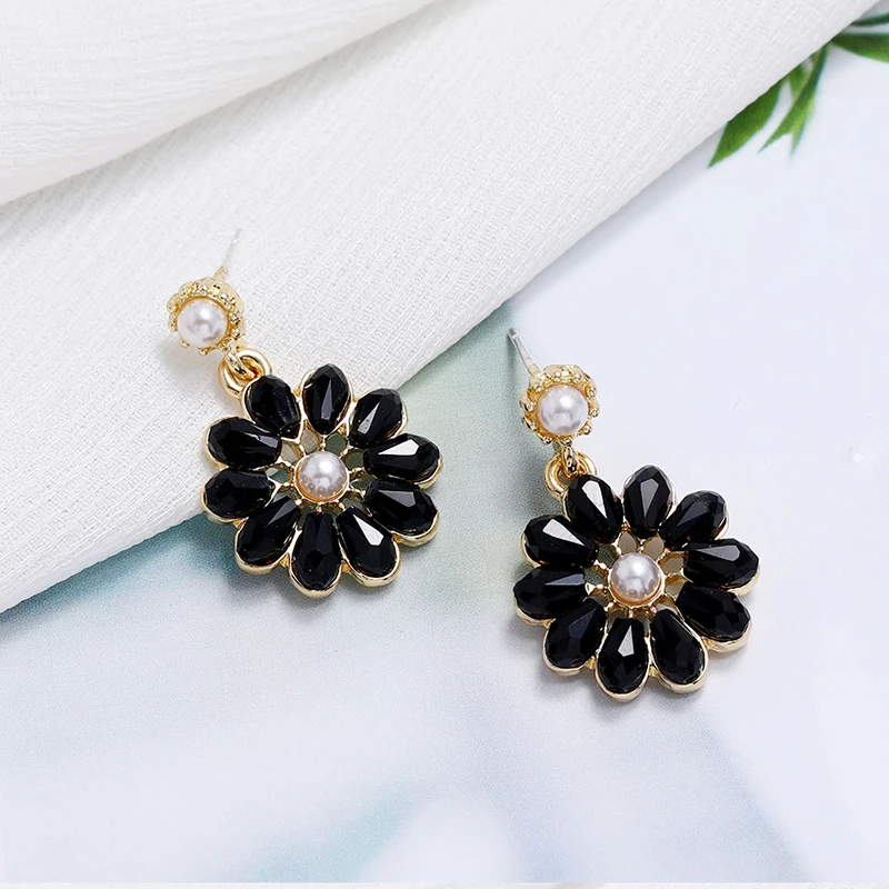 New Fashion Pearl Drop Earrings For Women Korean Trendy Girls Simple Crystal Flower Geometric Dangle Earring Jewelry Accessories
New Fashion Pearl Drop Earrings For Women Korean Trendy Girls Simple Crystal Flower Geometric Dangle Earring Jewelry Accessories