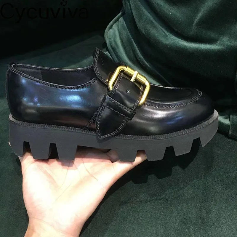Популярные женские туфли на массивной подошве Черные кожаные лоферы плоской с