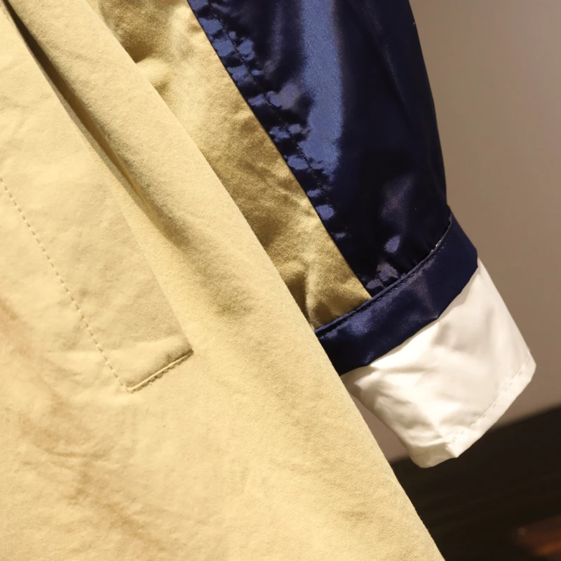 Coats & Jackets 
Coats & Jackets