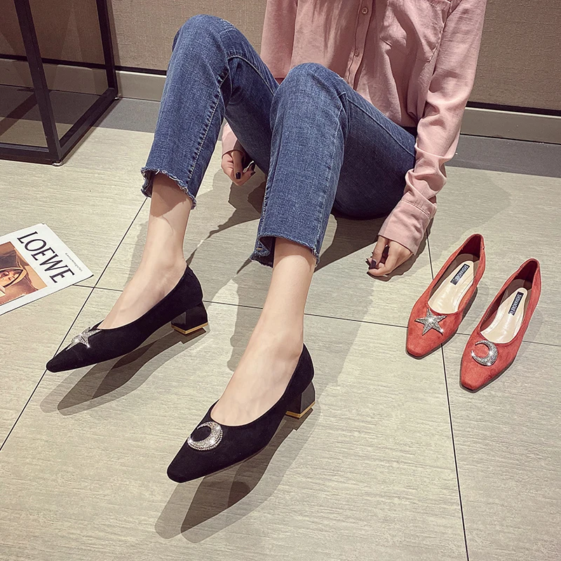 Luxury Designer 2021 New Women Casual Shoes Pointed Toe Fashion Elegant Single Shoes High Quality Comfortable Zapatillas Mujer
Luxury Designer 2021 New Women Casual Shoes Pointed Toe Fashion Elegant Single Shoes High Quality Comfortable Zapatillas Mujer