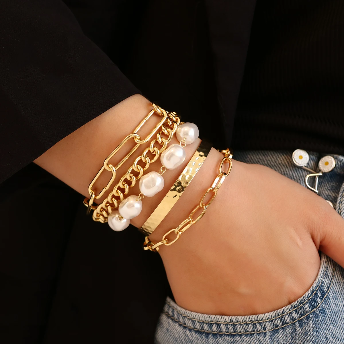 Amorcome 4Pcs Punk Curb Cuban Chain Bracelets Set for Women Miami Boho Thick Gold Color Charm Bracelets Bangles Fashion Jewelry
Amorcome 4Pcs Punk Curb Cuban Chain Bracelets Set for Women Miami Boho Thick Gold Color Charm Bracelets Bangles Fashion Jewelry