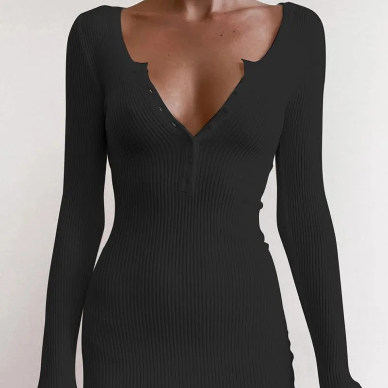 Mini Dress Women Button V Neck Knitted Elastic Vintage Sweet Dress Fashion Holiday Ladies Dress Short Tight Robe Sweater Female
Mini Dress Women Button V Neck Knitted Elastic Vintage Sweet Dress Fashion Holiday Ladies Dress Short Tight Robe Sweater Female