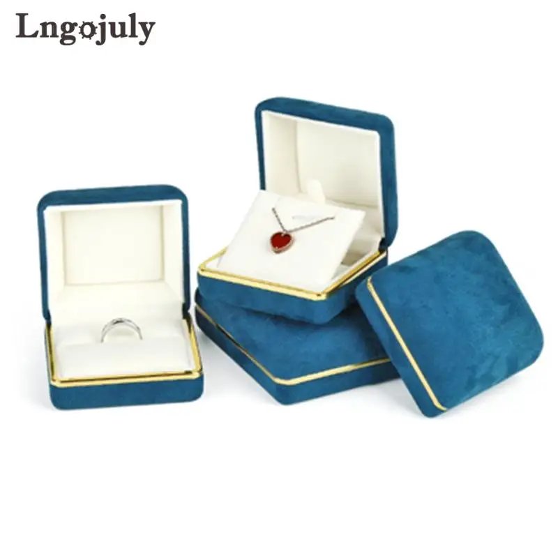 Wholesale Jewelry Packaging Box In Blue Colour Velvet Square For Ring Pendant Gift Box 10 Pieces
Wholesale Jewelry Packaging Box In Blue Colour Velvet Square For Ring Pendant Gift Box 10 Pieces
