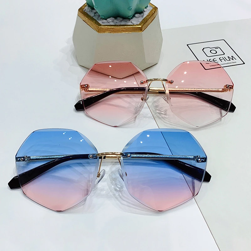 Vintage Rimless Sunglasses Women Fashion Polygon Gradient Lense Sun Glasses Lady Classic Metal Shade Eyewear UV400 Oculos De Sol
Vintage Rimless Sunglasses Women Fashion Polygon Gradient Lense Sun Glasses Lady Classic Metal Shade Eyewear UV400 Oculos De Sol